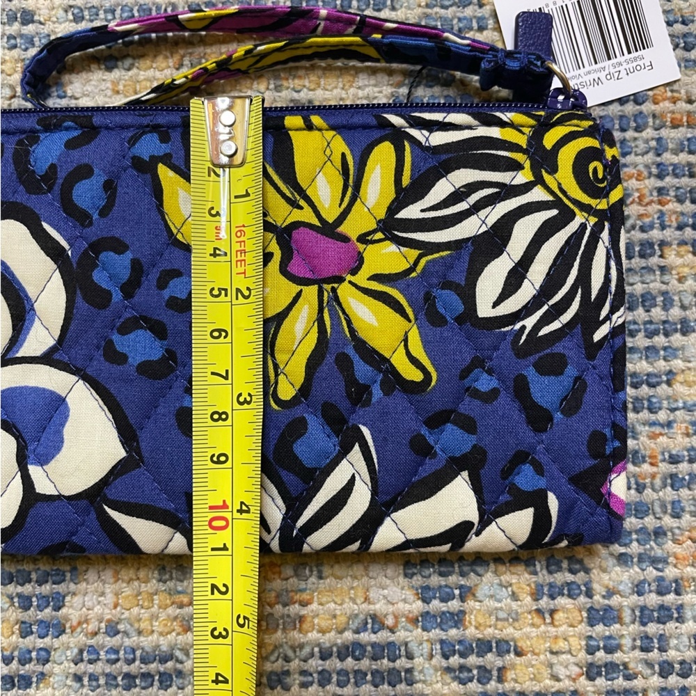 NWT Vera Bradley African Violet Front Zip Wristlet - Picture 5 of 6